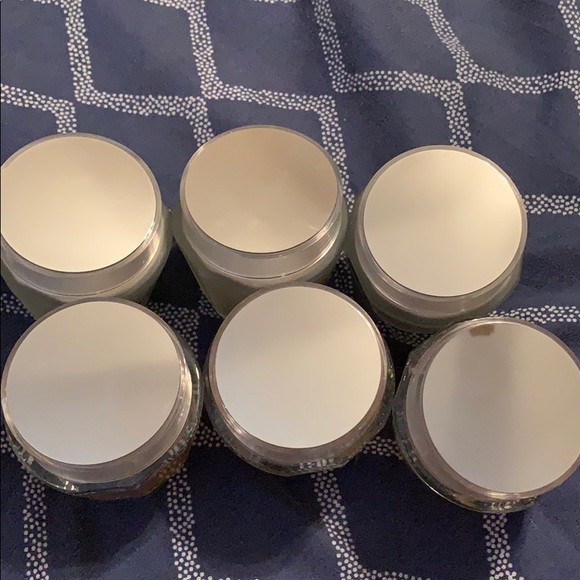 SIX OUTDATED Vichy Face Masks. 2.54oz each. - Picture 3 of 5